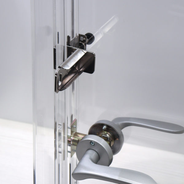 快適防犯　どあロックガード　南京錠タイプ　内開きドア用