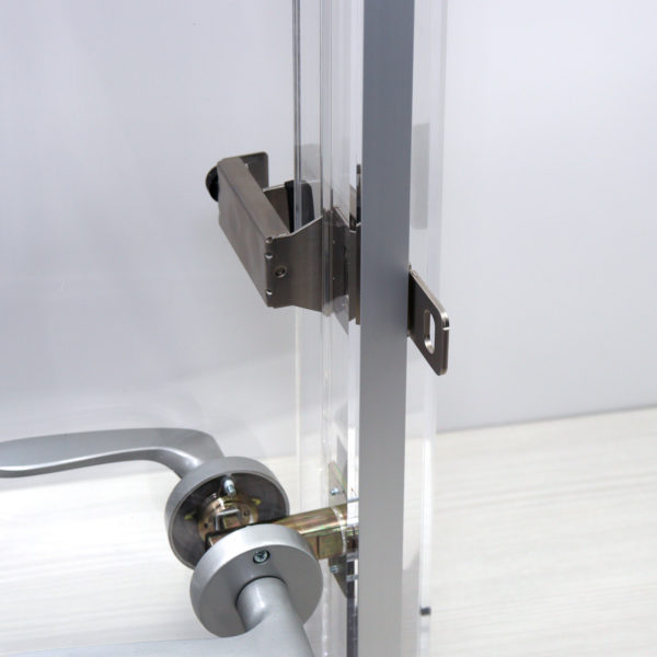 快適防犯　どあロックガード　南京錠タイプ　カブセ扉用　南京錠付