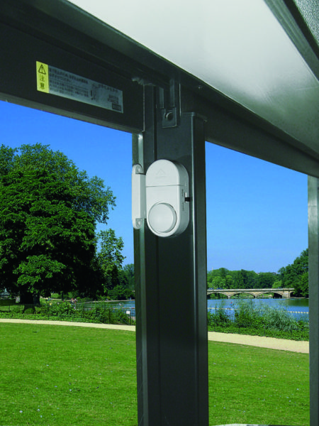 窓際を守る4点セット